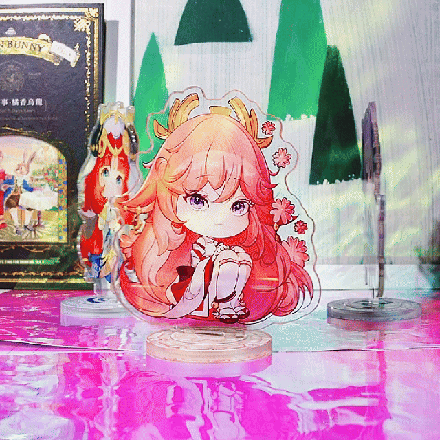 Custom Rotating Acrylic Standees - ZoArtix